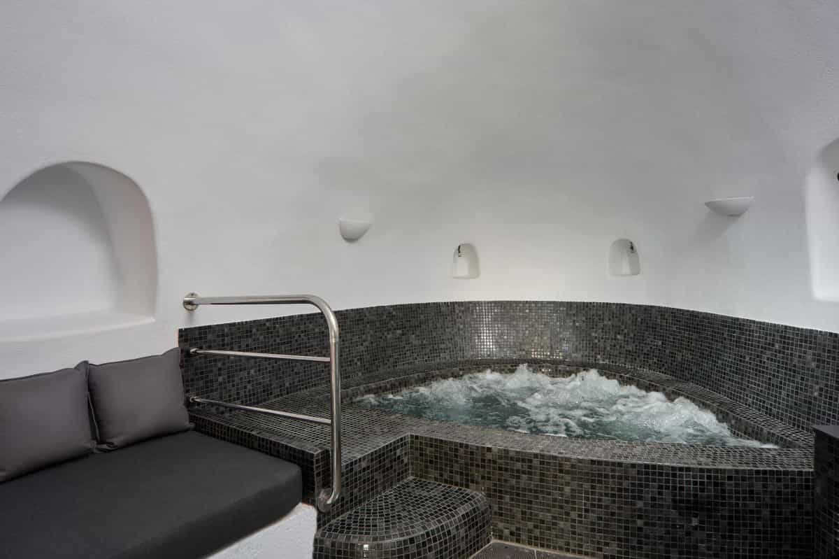 Elegant cave room with arched ceiling and warm tones