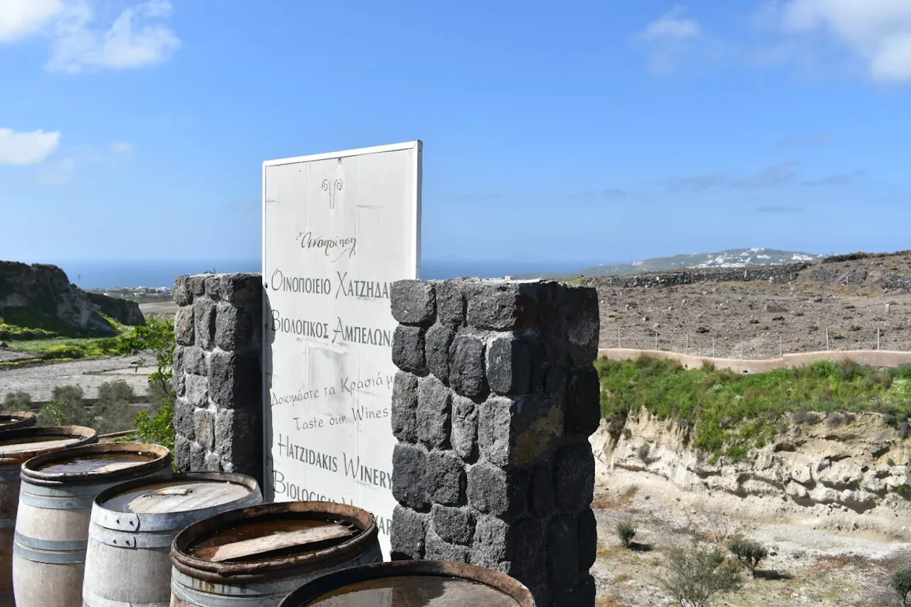 Hatzidakis Winery, organic wines in Santorini
